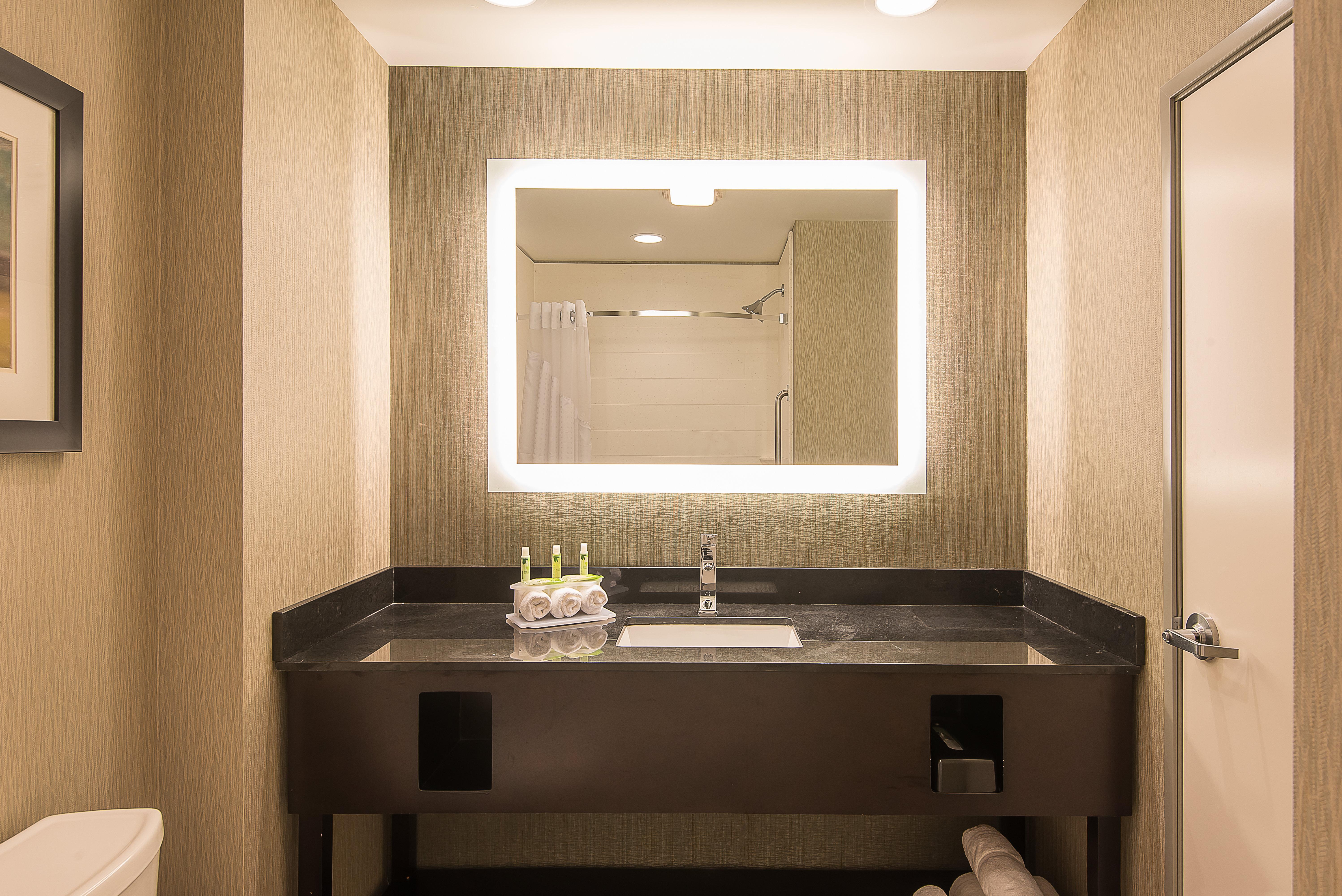 Express & Norwood, An Ihg Hotel 2*